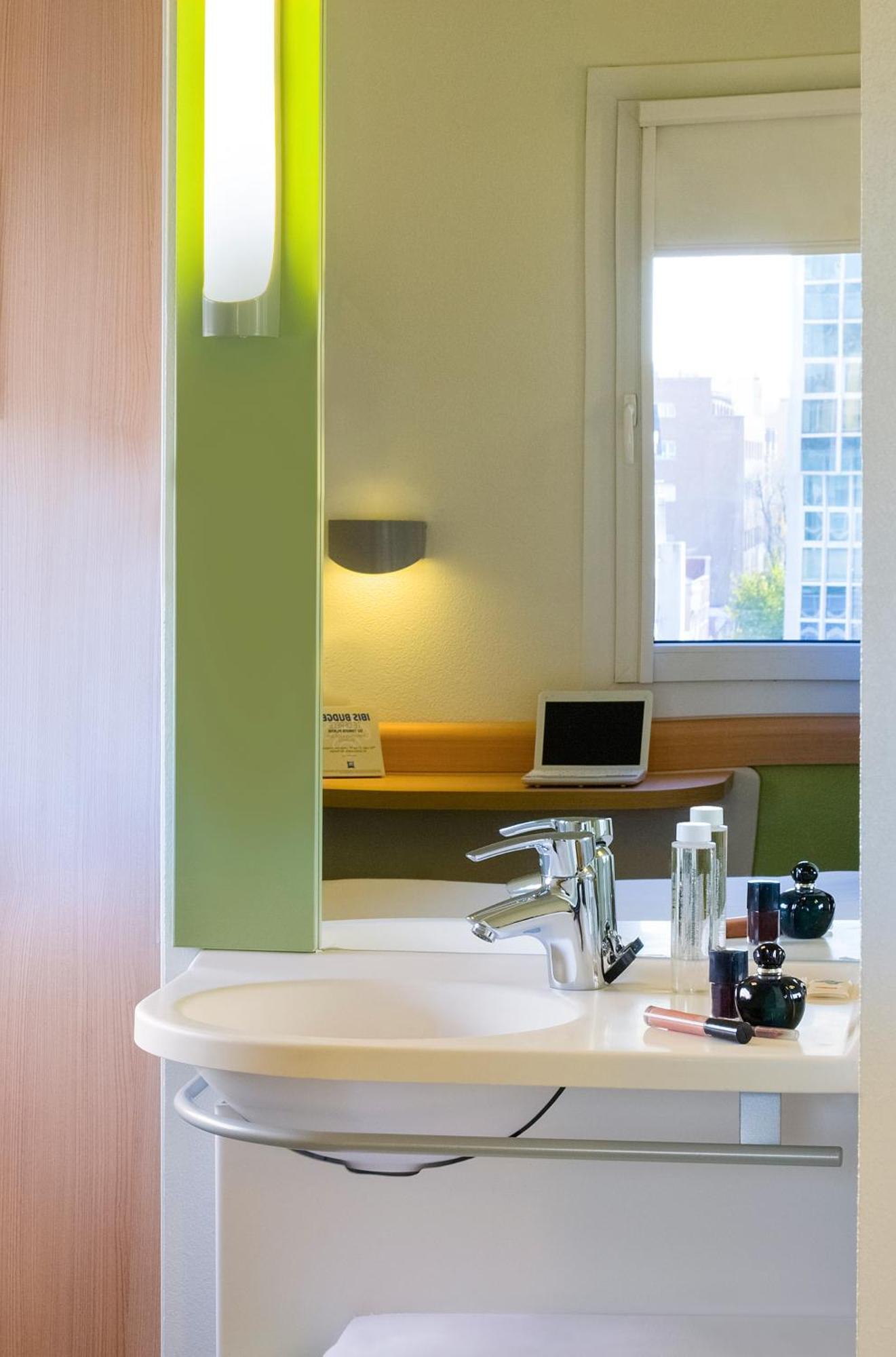 Ibis Budget Calle Alcala Guest house